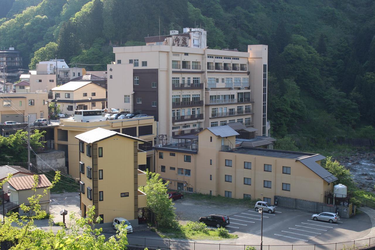 土湯温泉 やすらぎの宿 向瀧旅館 Фукусіма Екстер'єр фото