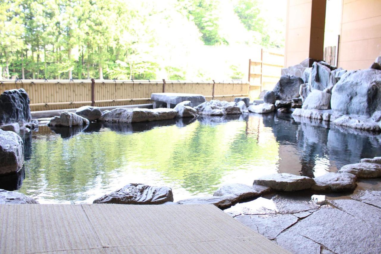 土湯温泉 やすらぎの宿 向瀧旅館 Фукусіма Екстер'єр фото
